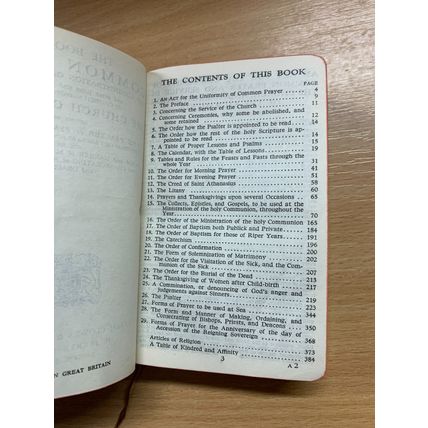 VINTAGE "THE BOOK OF COMMON PRAYER" CLOWES & SONS SMALL LEATHER BOOK (P3)