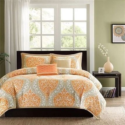 Twin size 4-Piece Orange White Damask Print Comforter Set