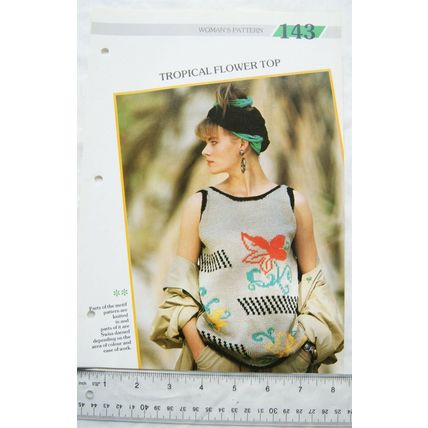 Woman's pattern 143 tropical flower top, DK