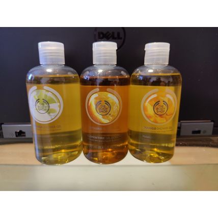 3x bottles of Body Shop shower gel, 2x Boots & 1x of Superdrug aromatherapy oil