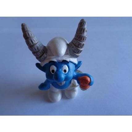 Horoscope smurf Capricorn goat horned
