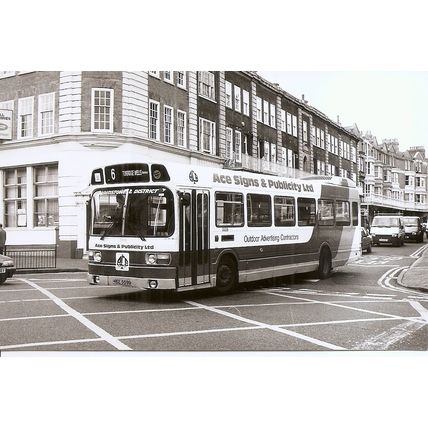Black & White Photograph of Maidstone & District Motor Services Ltd. - VKE 559S