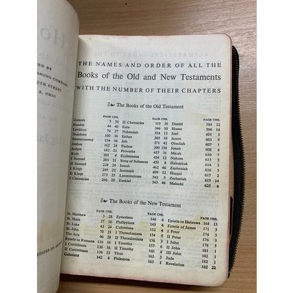 VINTAGE HOLY BIBLE KING JAMES VERSION ILLUSTRATED USA LEATHER BOOK (P4)