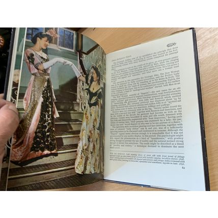 1948 1ST ED "THE PERFECT LADY" HISTORICAL FASHION ILLUSTRATED HARDBACK BOOK (P3)