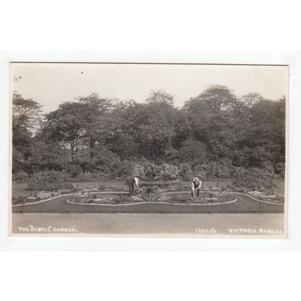 The Scroll Garden Victoria Park London RP Postcard