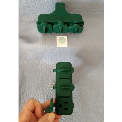 LOT OF 2 OUTDOOR CURRENT TAP HEAVY DUTY COVERED 3 OUTLET GROUNDED ADAPTOR