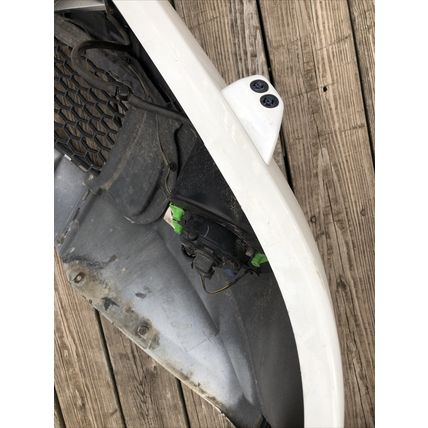 2011-2012 Land Rover LR2 Front Bumper Cover + Fog Lights LR034177 Fiji White OEM