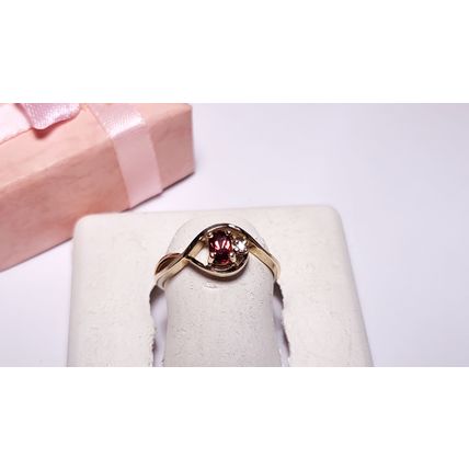 Estate .22ctw Natural Oval Garnet and Diamond Twisted 10Kt Yellow Gold Ring22439