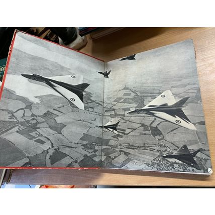 1954 "EAGLE ANNUAL NUMBER 4" DAN DARE ILLUSTRATED HARDBACK BOOK (P5)