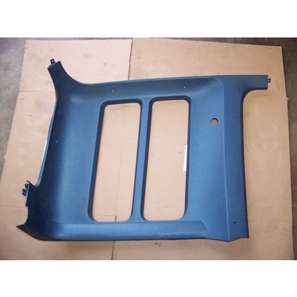 1982 - 91 FORD EXT CAB REAR GLASS TRIM #E0TB-1351982-AWH, E0TB-1351983-AWH 83 84