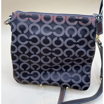 A rare Vintage Brown Classic C Print Coach Crossbody See Description!