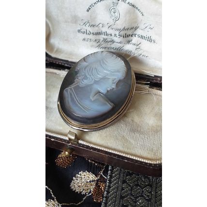 Antique Vintage 1940-s Sterling Silver Extremely Large and Heavy Cameo Brooch-Pe