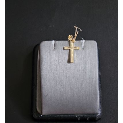 14k gold pendant