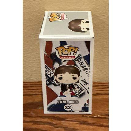 Funko Pop! Rocks: Sex Pistols - Steve Jones #32 Limited Figure (Box & Protector)