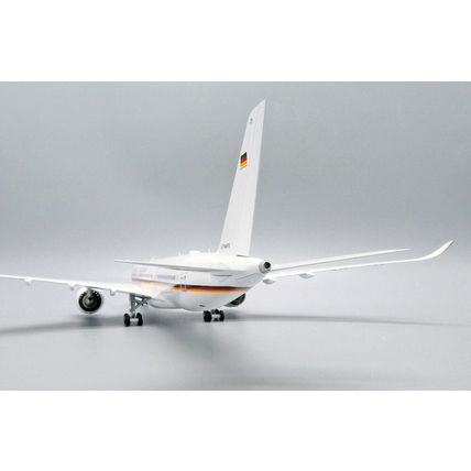 A350-900ACJ GERMAN AIR FORCE REG: 10+01 WITH STAND - JC WINGS XX20023 1/200