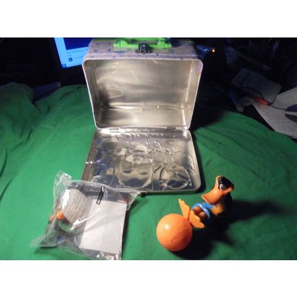 PJMASKS Metal Lunchbox & TWO FREE TOYS! $14.00 Shipped! This Lunch Box is in...