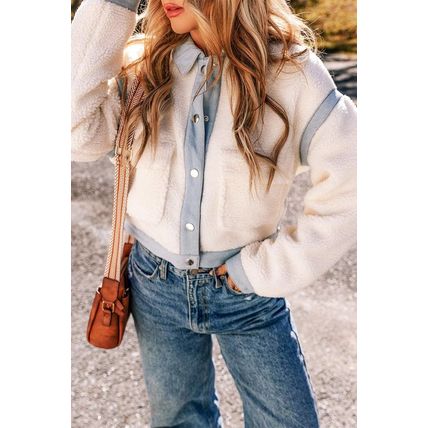 White Contrast Trim Buttoned Sherpa Jacket