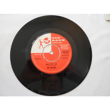 7" 1960.THE VENTURES.WALK DONT RUN.JAR-417.HOME . EXCELLENT