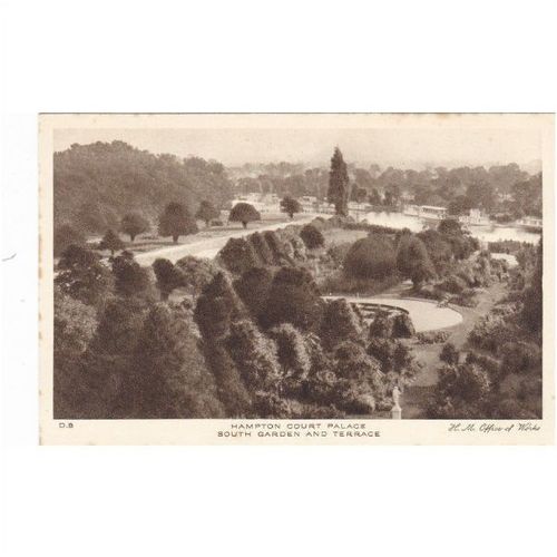 South Garden & Terrace Hampton Court Middlesex Postcard (MX4846)