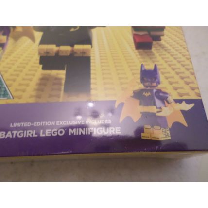 The Lego Batman Movie -with Limited Edition-Batgirl Lego Minifigure - New/Sealed