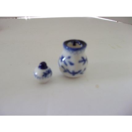 Miniature Porcelain Tea Set Blue & White Floral Pattern 8 piece