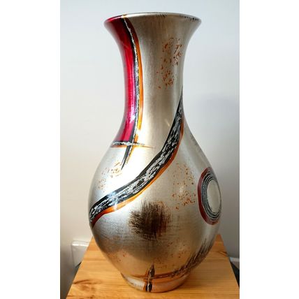 Beautiful Traditional Style Red and Silver Hand Painted Vase Flowers