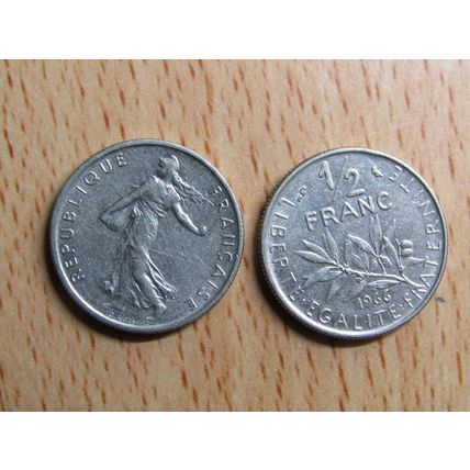 France Republic 1966 1/2 Franc Coin