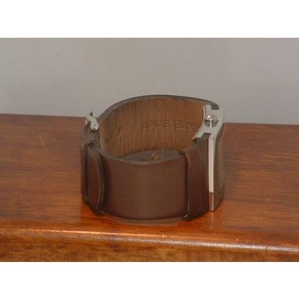 Pre-Owned Women’s DKNY NY-4060 Leather Band Fashion Analog Watch