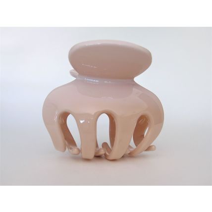 Nude pink octopus hair claw clip for thick hair