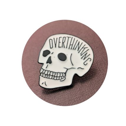 Pin Badge Skull Black & White Enamelled Metal 2.6 cm x 2.7 cm Comic Style BA21