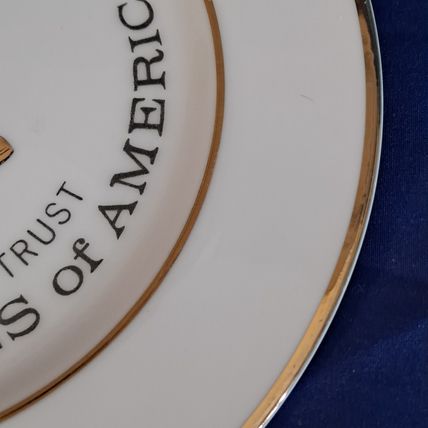 BICENTENNIAL Collectors PLATE 1776-1976 Liberty Bell In God We Trust USA Gold Tr