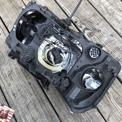Land Rover LR2 LR039778 LH Front Left Driver Side Headlight Halogen OEM