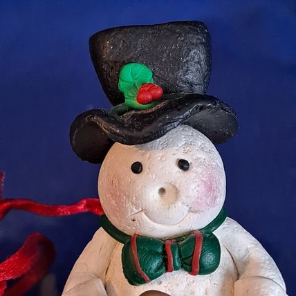 Studio 33 SNOWMAN Christmas STOCKING HOLDER Mantel Hanger Hook Resin Cast Iron