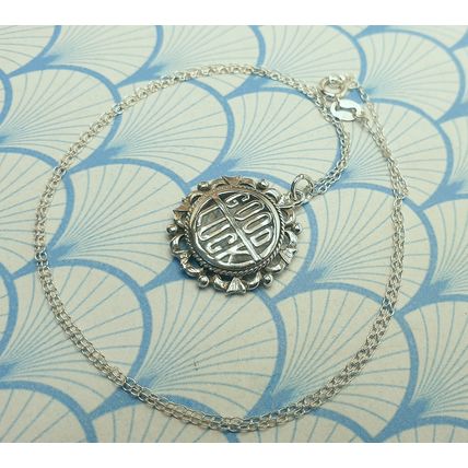 Vintage 925 Sterling Silver Good Luck Medallion Pendant Necklace