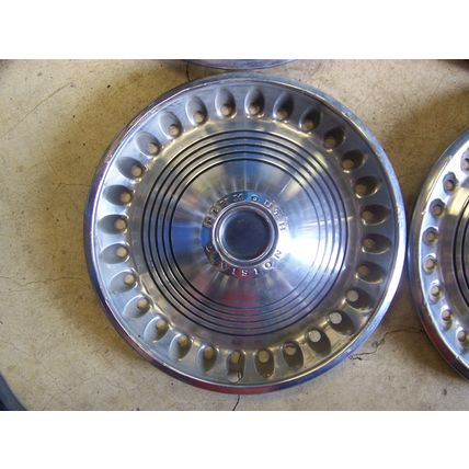 1973 74 PLYMOUTH SATELLITE SEBRING HUBCAPS WHEEL COVERS 14" (4)