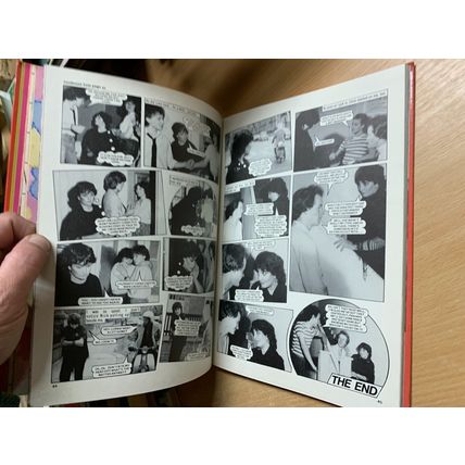 "JACKIE ANNUAL 1983" ILLUSTRATED VINTAGE ANNUAL HARDBACK BOOK (P4)
