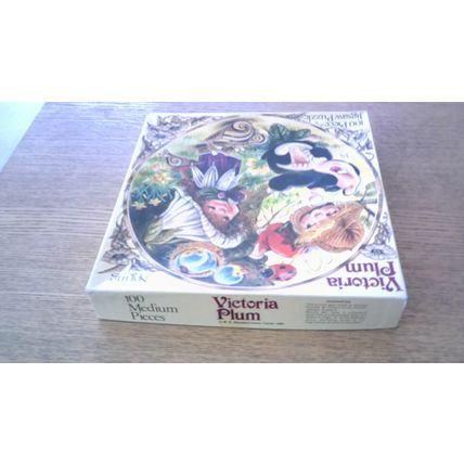 VICTORIA PLUM: SPRING Round Jigsaw Puzzle (100 Piece) Hestair Puzzles (1980)