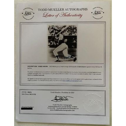 Hank Aaron (d. 2020) Signed Autographed Vintage Glossy 8x10 Photo Atlanta Braves