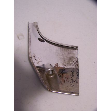 1973 DODGE CHARGER LH LOWER CORNER FRONT WINDOW TRIM OEM