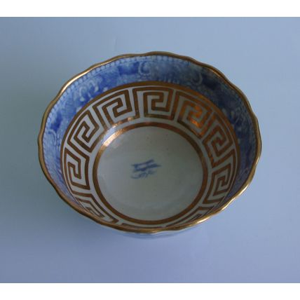 Miles Mason Broseley Willow Tea Bowl Greek Key Gilding c.1805.