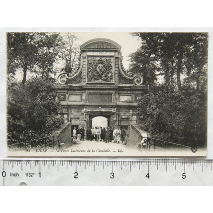 vintage postcard Lille, La PorteInteriure de la Citadelle