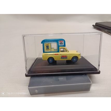CORGI LYONS MAID ICE-CREAM VAN ( PRE-OWNED)