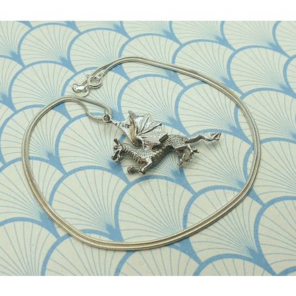 Vintage 925 Sterling Silver Large Dragon Charm Pendant Necklace