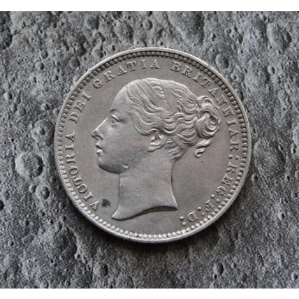 1868 Queen Victoria Silver 92.5% Young Head Shilling 1/- British English Die 39