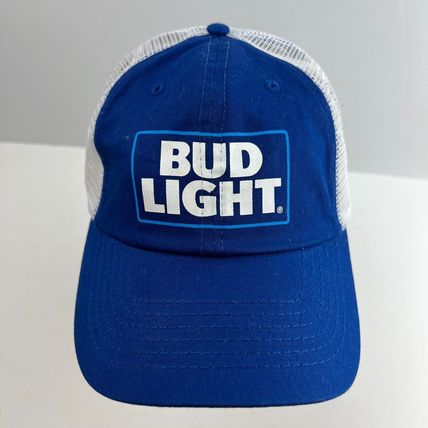 Bud Light Traditional Trucker Mesh Snap-Back Ball Cap Hat Vintage Design