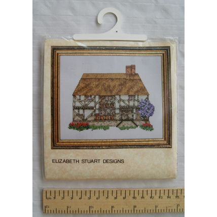 Elizabeth Stuart cross stitch kit 15th Century (Sussex) 22.5 x 19 cm
