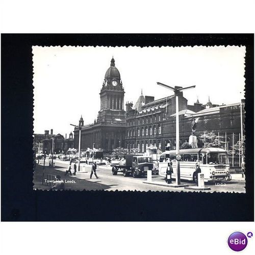 Yorkshire LEEDS Town Hall Postcard by Lilywhite (LD.G.2)