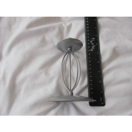 TEA LIGHT HOLDERS X 2 METAL (09/01) # # #