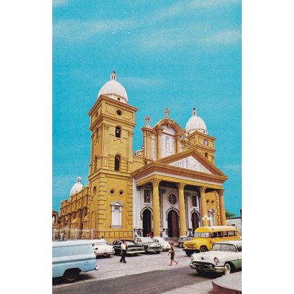 Maracaibo Basilica Nuestra Senora Chiquinquira Venezuela Postcard unused VGC
