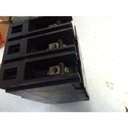ABB ES,20A,ABB MF726789,3P,AS LR90467 CU7AL,UXAB 727131 R 103 CIRCUIT BREAKER,EB